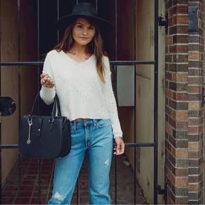 Meet your Posher, Candace